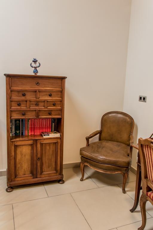 Apartamentos Plaza Binefar Bagian luar foto
